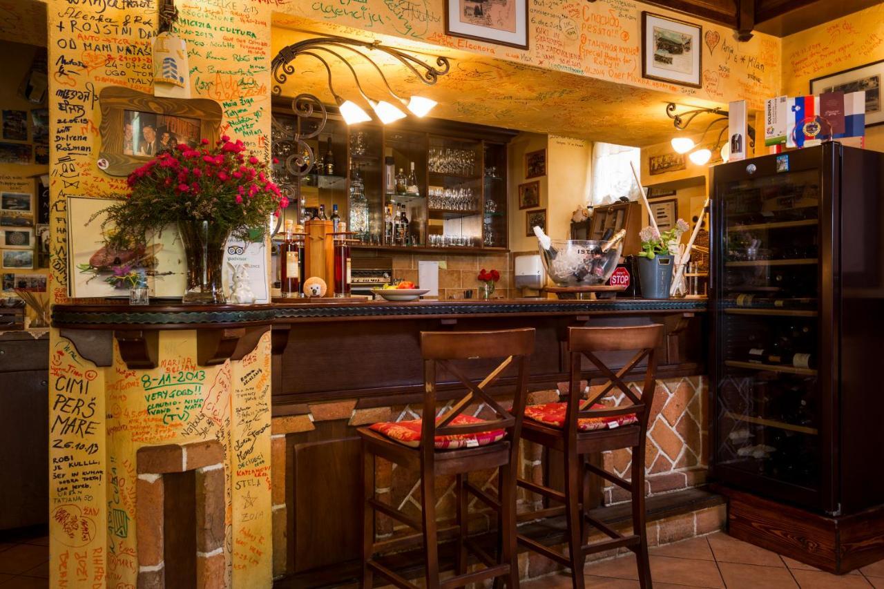 Rooms & Restaurant Ostarija Доленьське-Топлице Екстер'єр фото