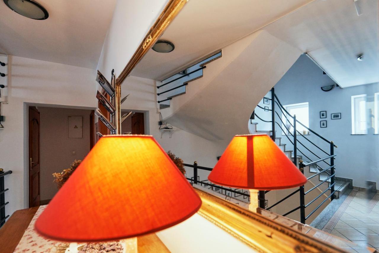 Rooms & Restaurant Ostarija Доленьське-Топлице Екстер'єр фото