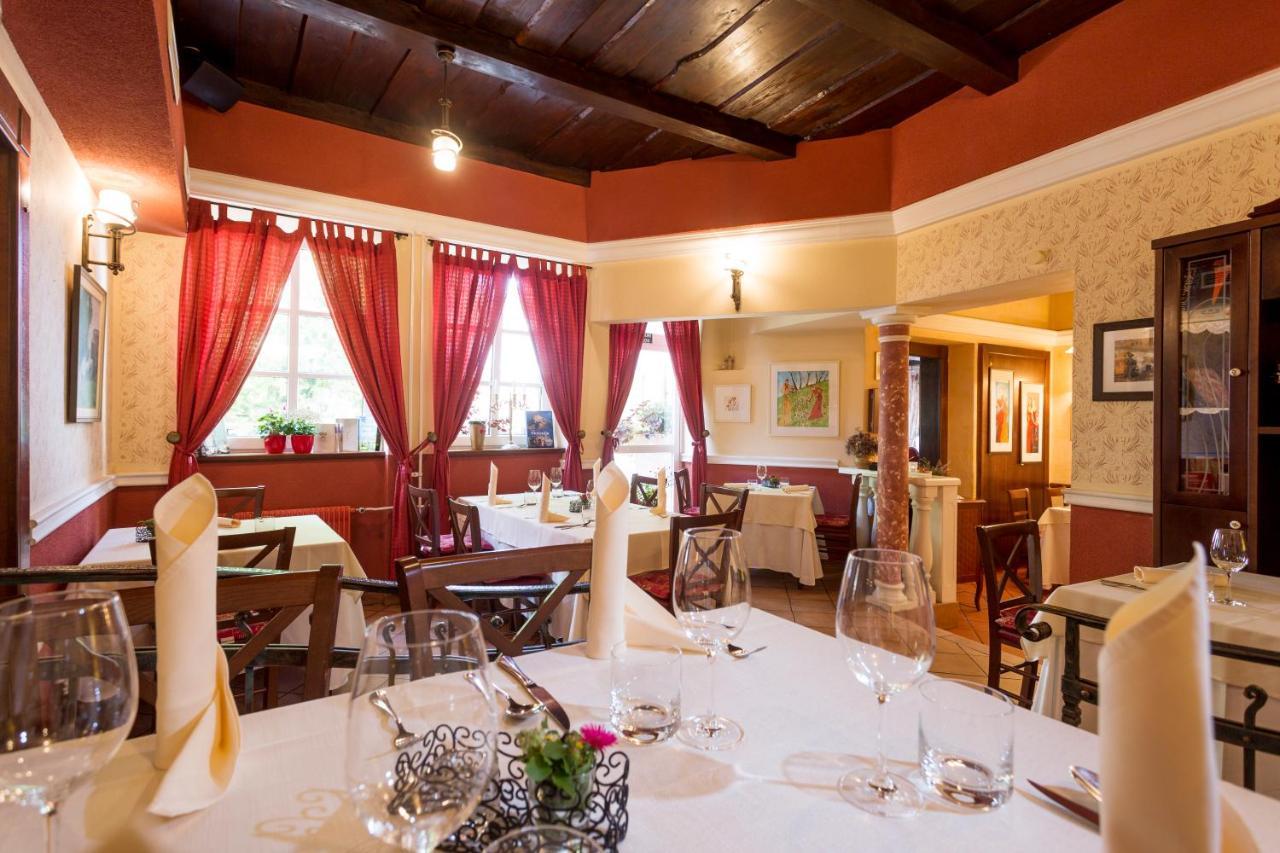 Rooms & Restaurant Ostarija Доленьське-Топлице Екстер'єр фото