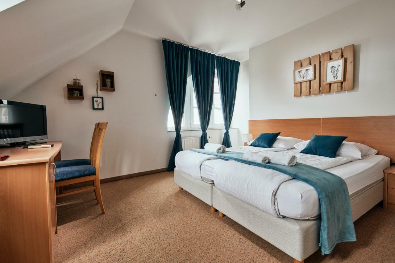 Rooms & Restaurant Ostarija Доленьське-Топлице Екстер'єр фото