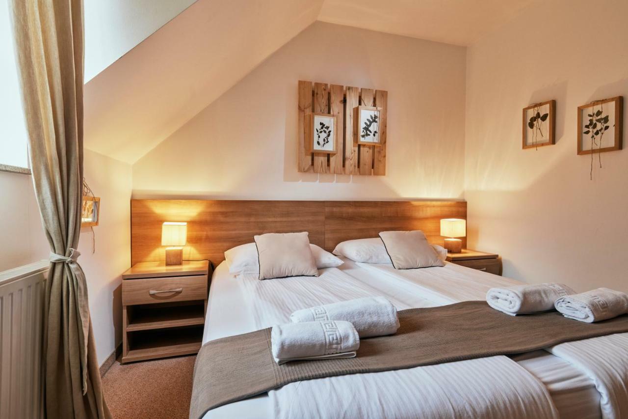 Rooms & Restaurant Ostarija Доленьське-Топлице Екстер'єр фото